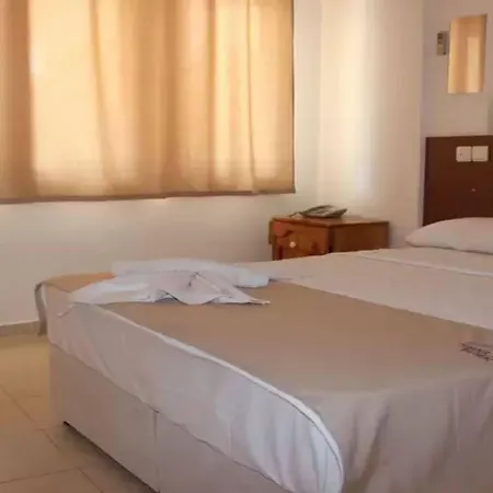 Hotel Tuana 2*