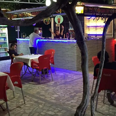 Ξενοδοχείο Tuana 2*